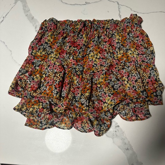 Dress Forum Floral Print Skirt with Ruffles - Picture 5 of 6